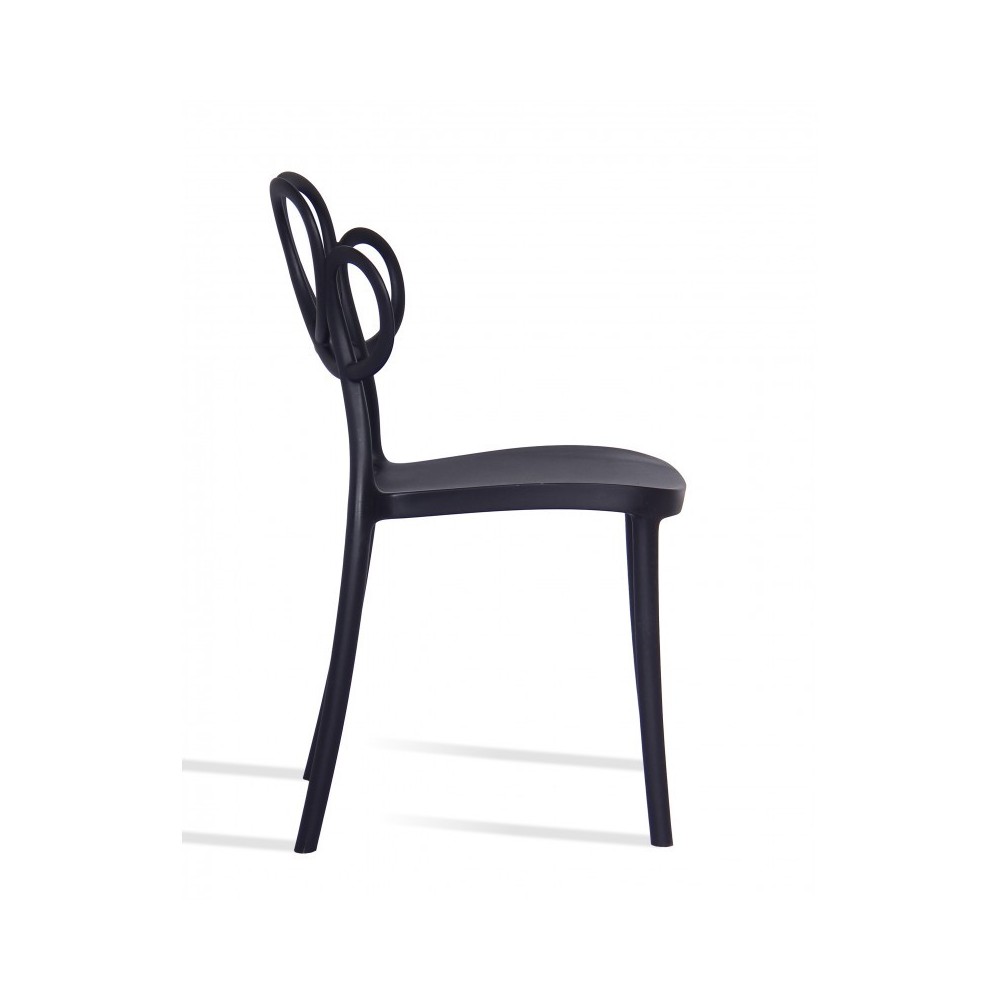 PACK 4 CADEIRAS DE SONHO E UMA MESA MOSES