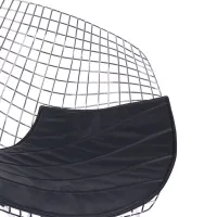 Réplica da cadeira Diamond em aço cromado e almofada em pele - Coleção Bertoia