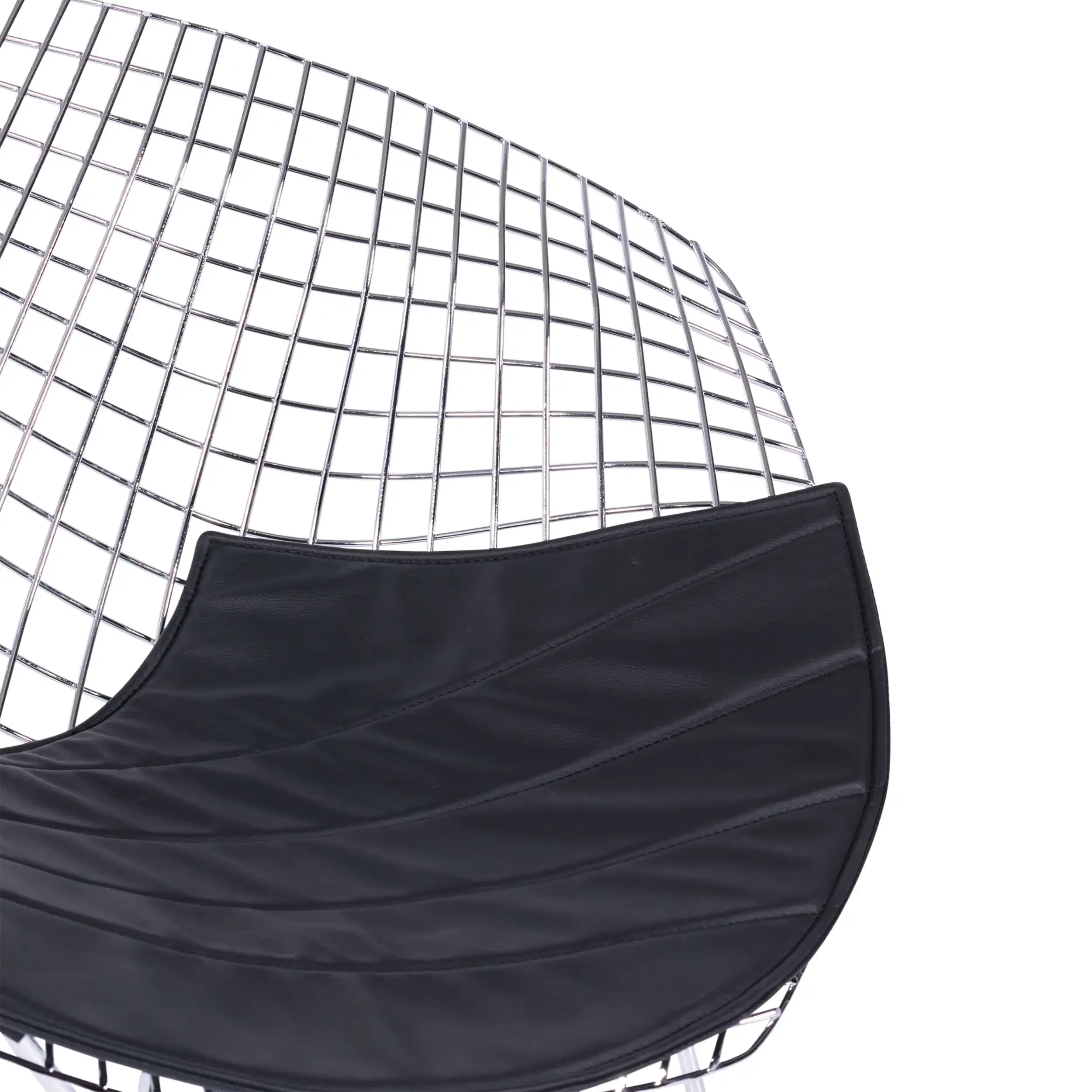 Réplica da cadeira Diamond em aço cromado e almofada em pele - Coleção Bertoia