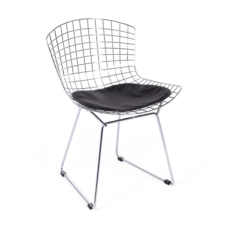 Kuuluisan suunnittelijan Hans J. Wegnerin kromattua terästä oleva tuolin jäljennös Bertoia "High Quality"