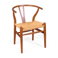 Réplica silla Wishbone CH24 en acabado de nogal