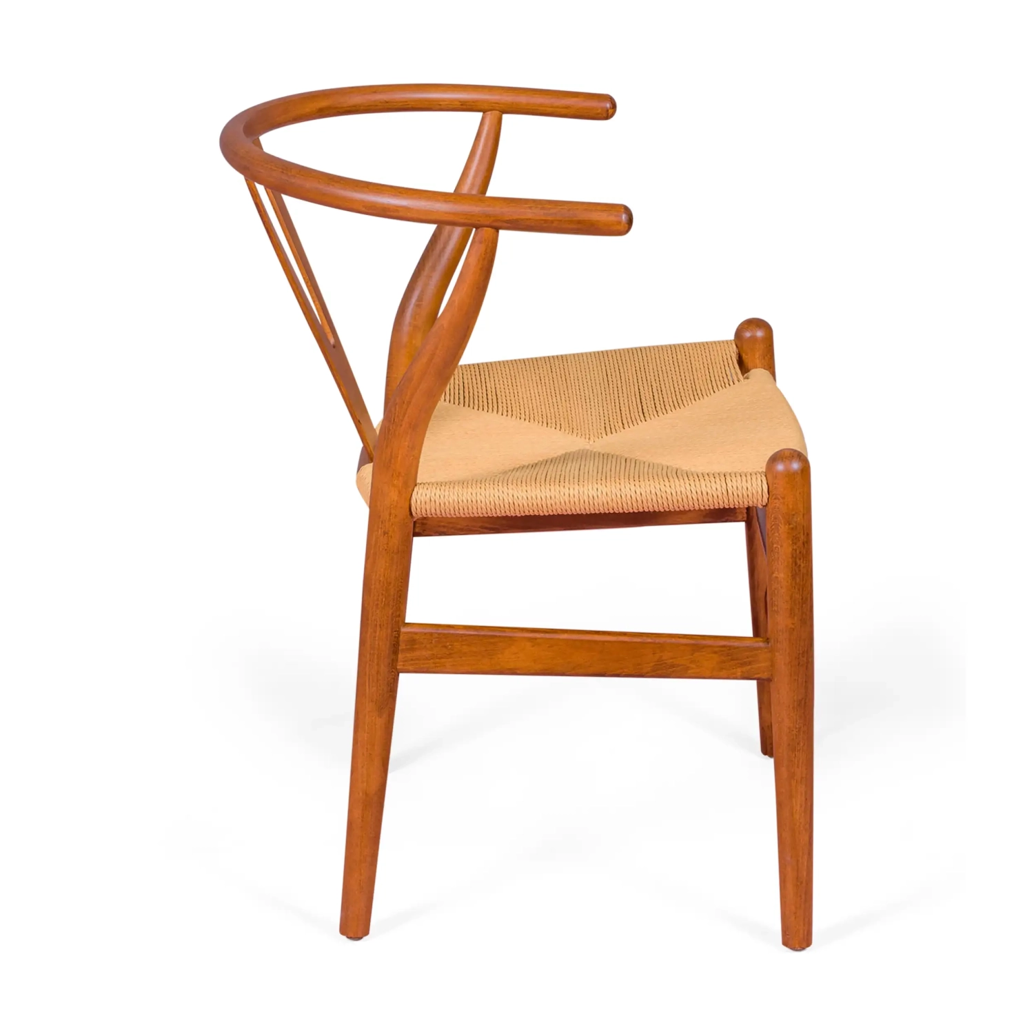 Inspiration Wishbone CH24 pähkinässä - pohjoismaiset tuolit - designhuonekalut