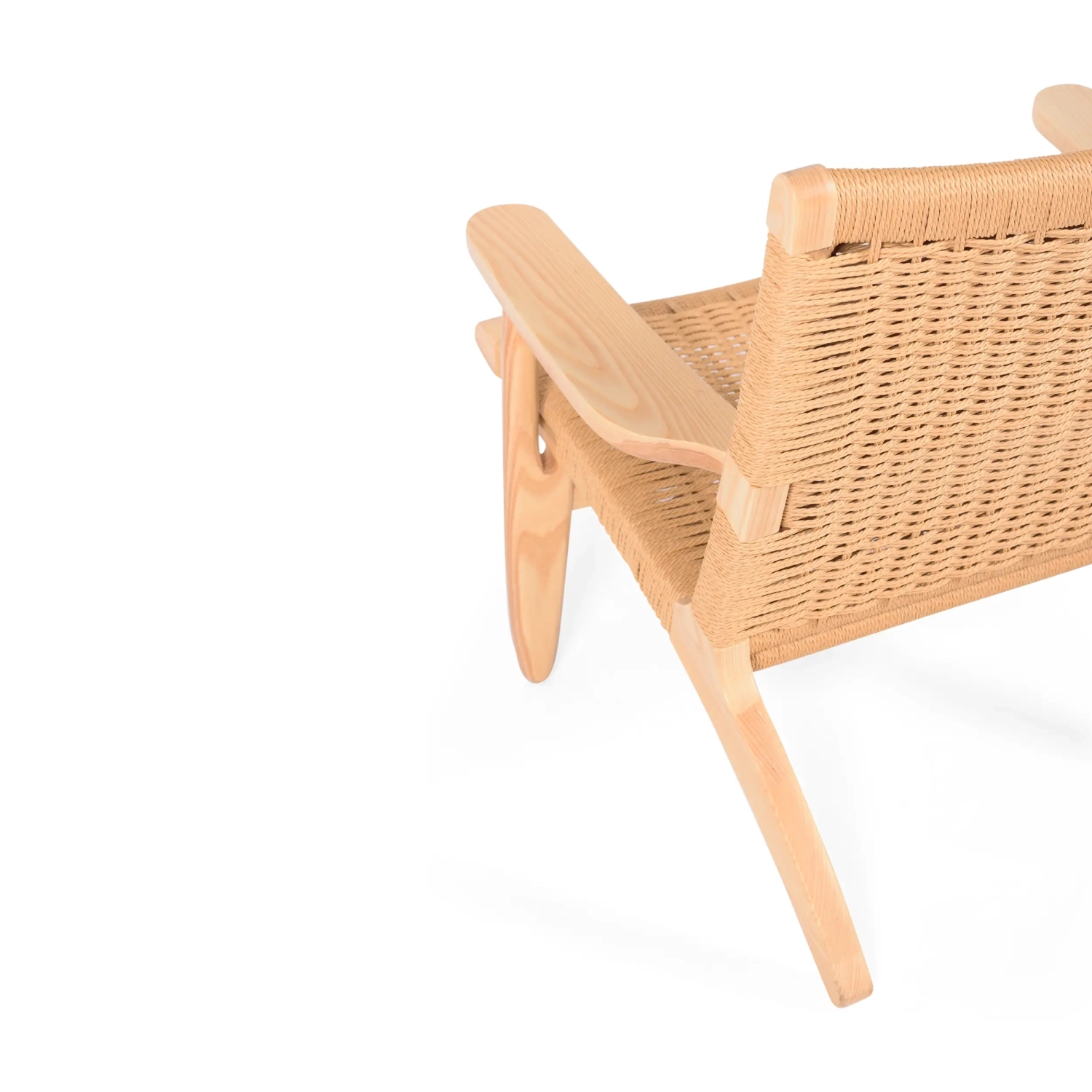 Sessel Catani CH25 | Skandinavisches Design aus Esche und Naturseil