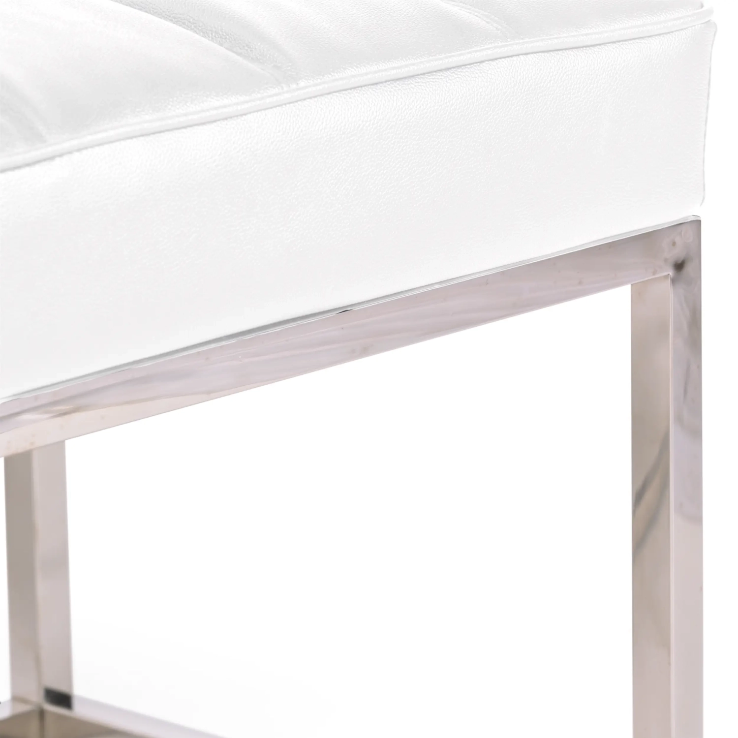 Praga designbänk i kromad stålplåt och konstläder | Modern stil