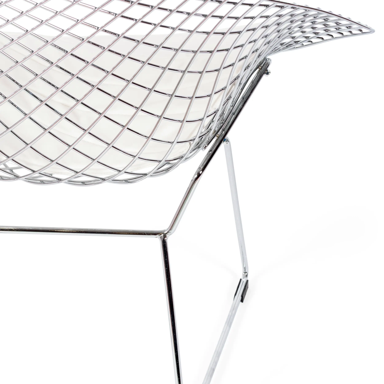 Replika krzesła Diamond z chromowanej stali i skórzaną poduszką - kolekcja Bertoia