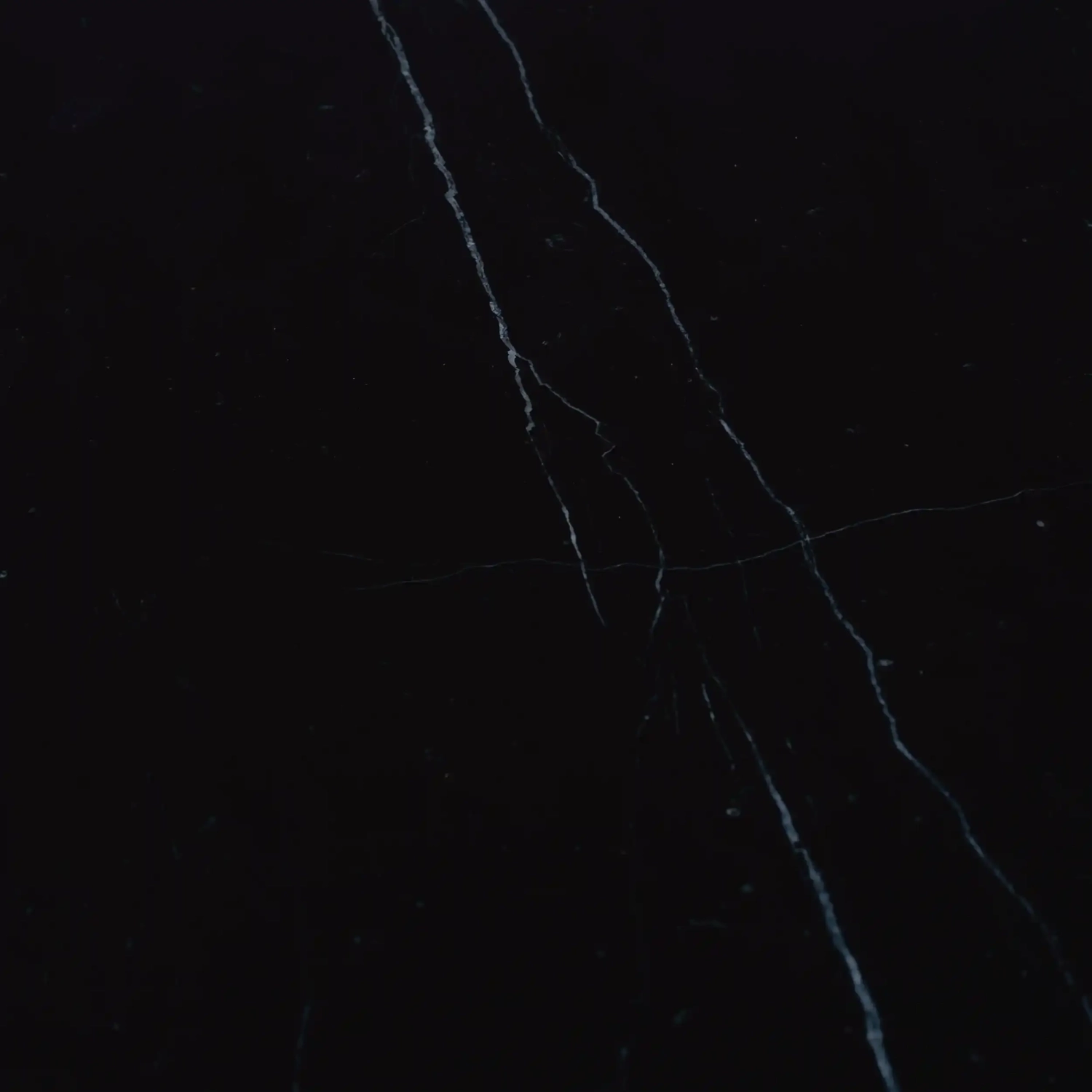 Tulip-sohvapöytä Marquina-marmorista - Marmoripöytä - Designhuonekalut