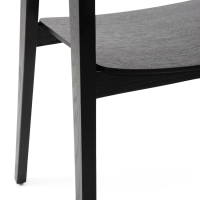 Sedia nordica in rovere con braccioli Soho | Design minimalista scandinavo