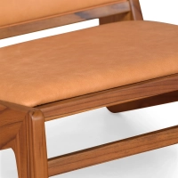 Poltrona lounge Compass imbottita in legno e pelle - Mobilie Design