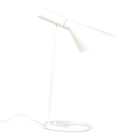 Jhon table lamp | Design inspired by Arne Jacobsen in steel