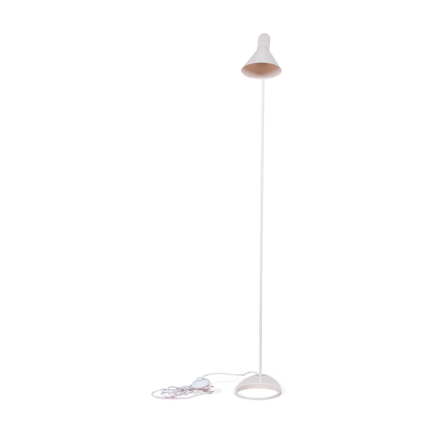 Lampa podłogowa Jhon | Stalowy design inspirowany Arne Jacobsenem