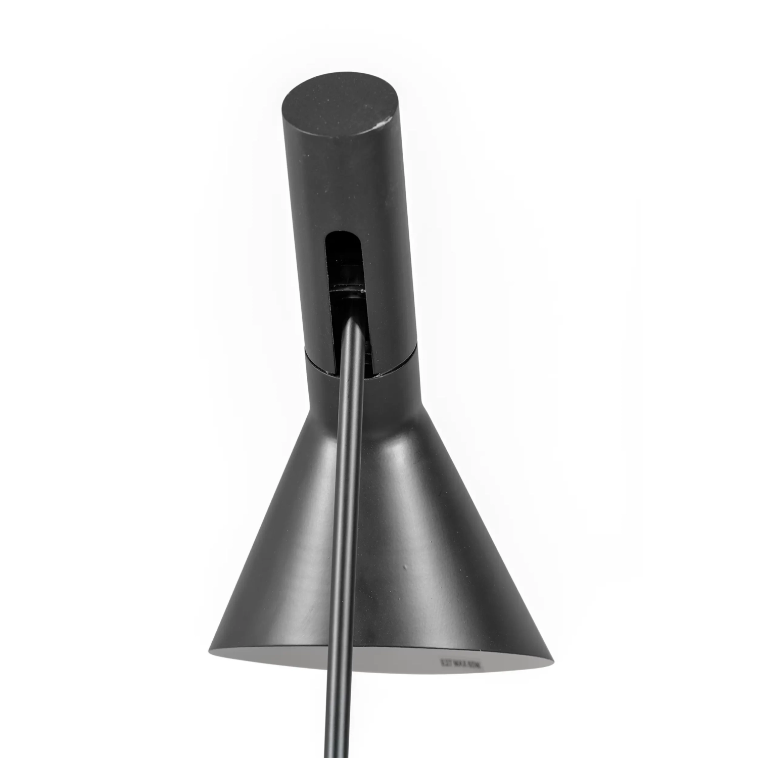 Stojací lampa Jhon | Design inspirovaný Arne Jacobsenem z oceli