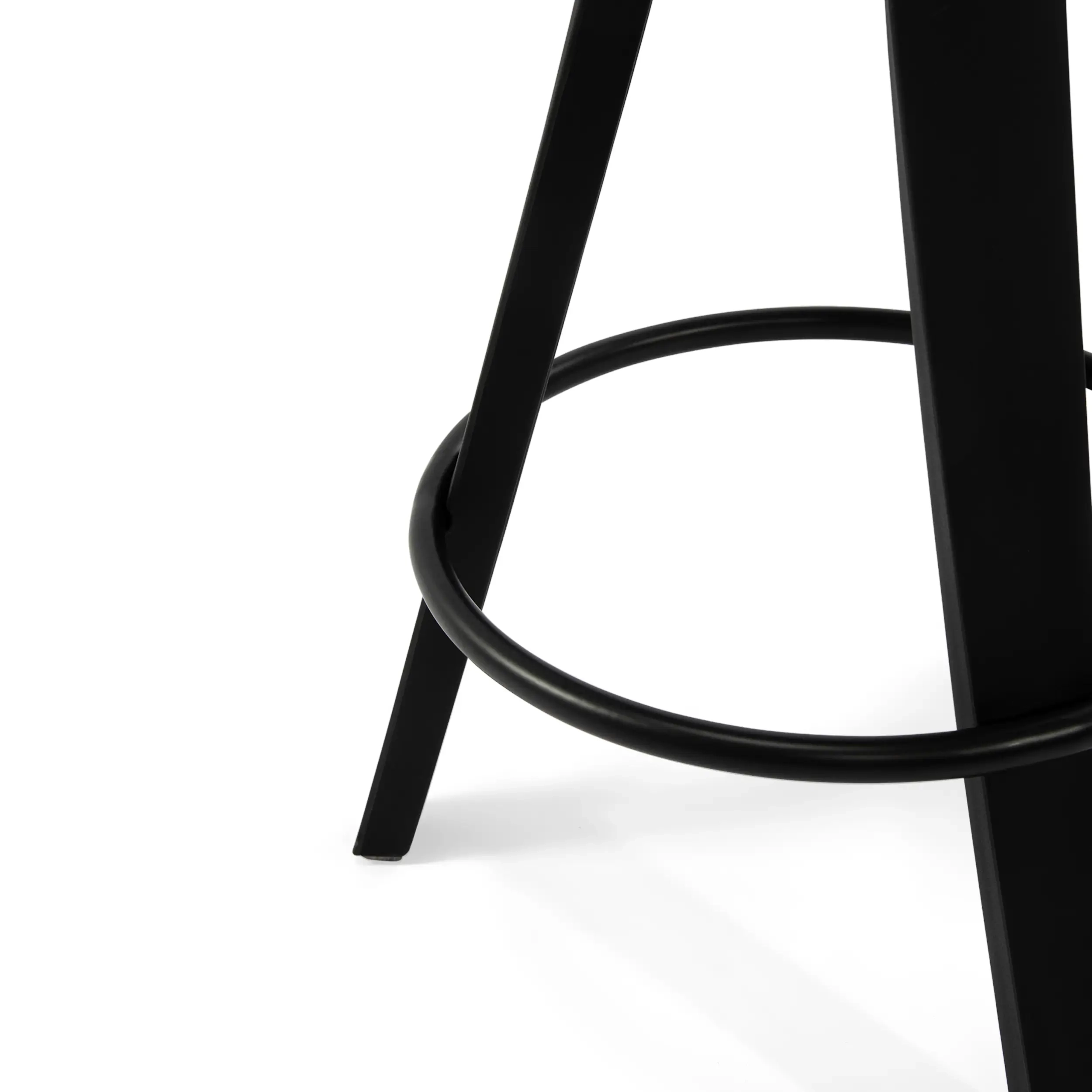 Tamborete Design deco com assento em faia e couro sintético