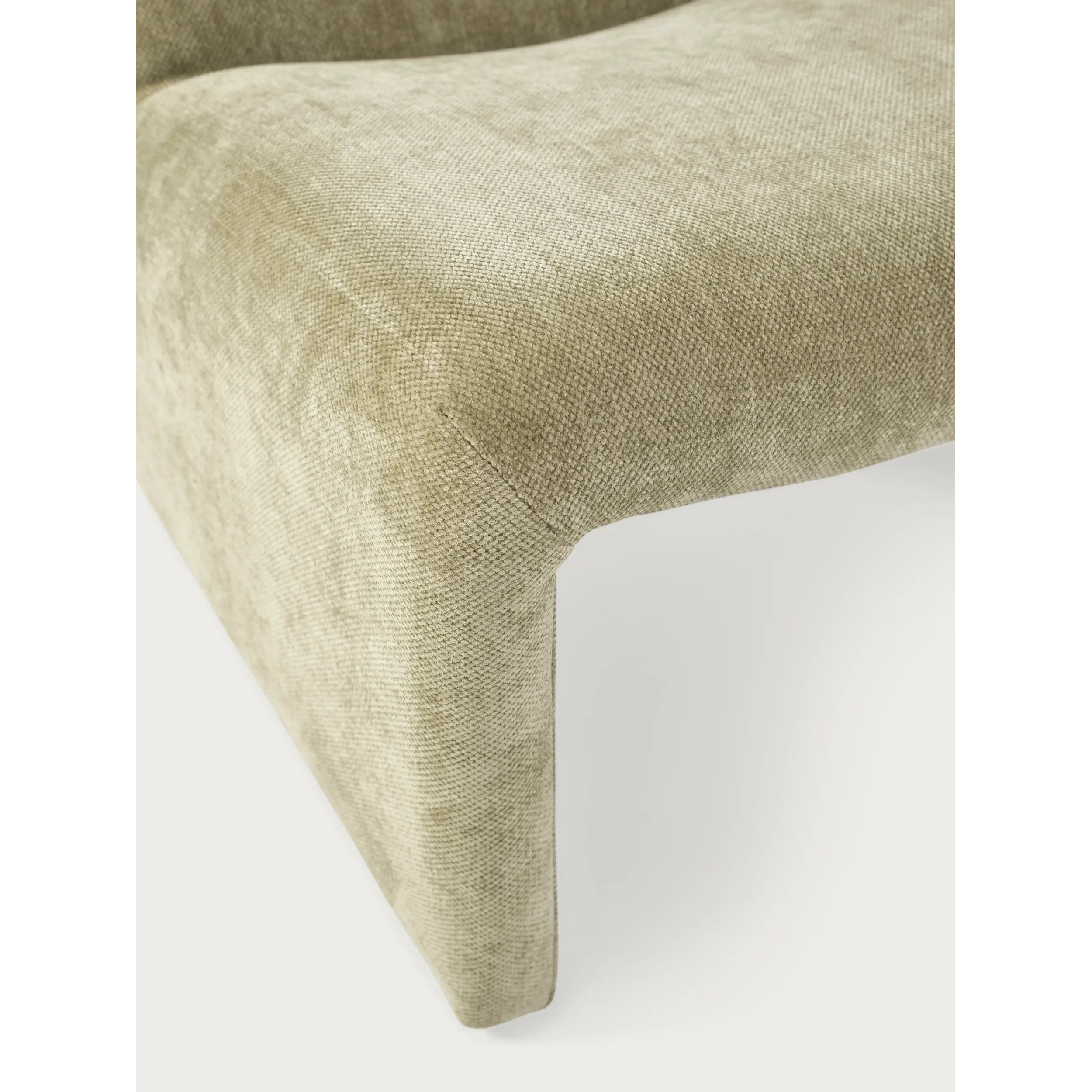 Cadeirão de design estofado Basel, estilo minimalista e confortável