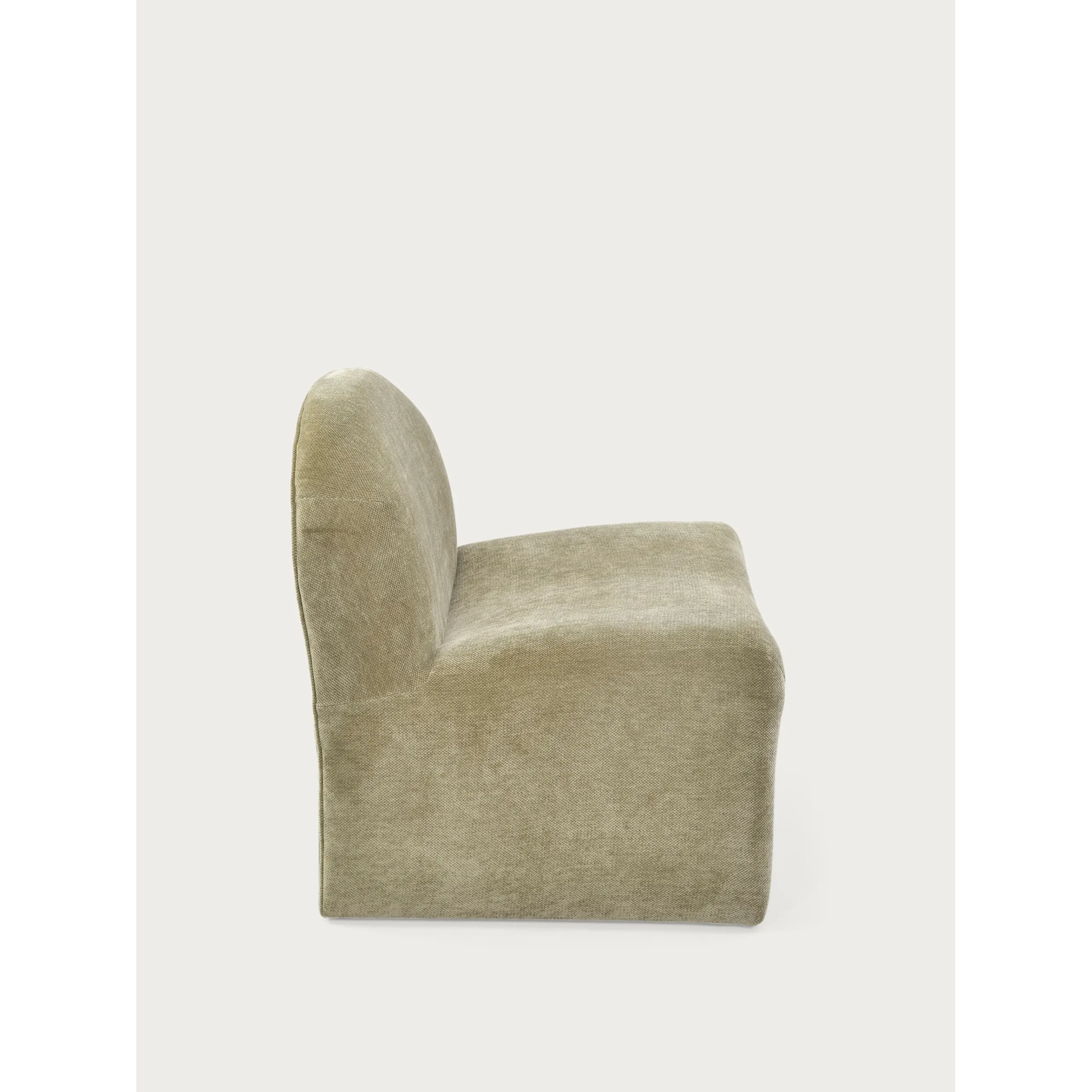 Cadeirão de design estofado Basel, estilo minimalista e confortável