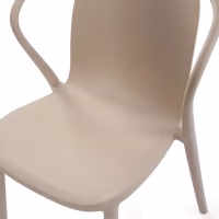 Silla apilable con reposabrazos para interior y exterior - Pierre