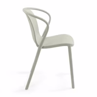 Silla apilable con reposabrazos para interior y exterior - Pierre