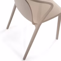Silla apilable con reposabrazos para interior y exterior - Pierre