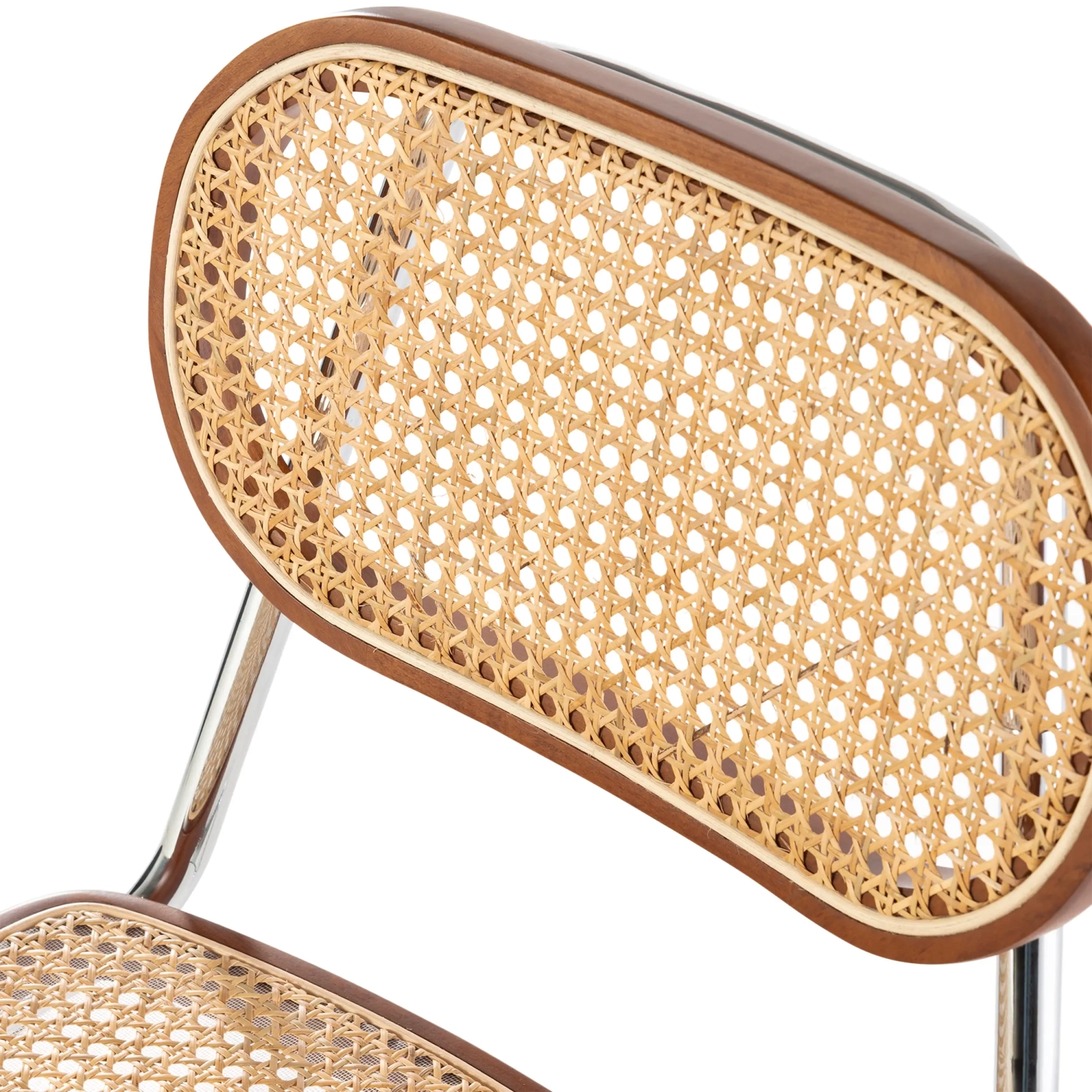 Cadeira Lucio em rattan natural com base em balancim