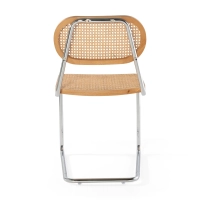Cadeira Lucio em rattan natural com base em balancim