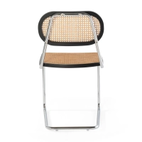 Silla Lucio de ratán natural con base cantilever