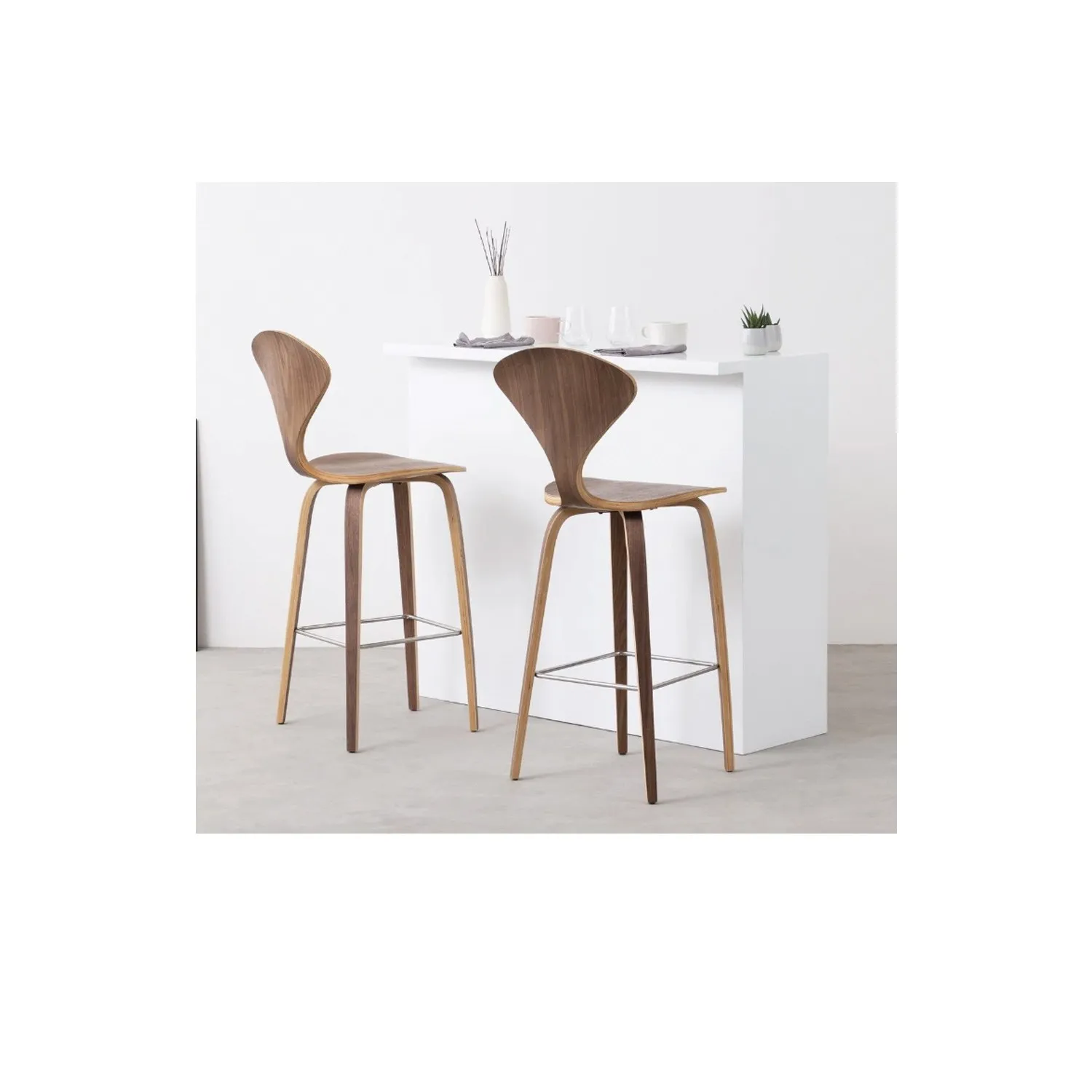 Taburete Cherner estilo nórdico