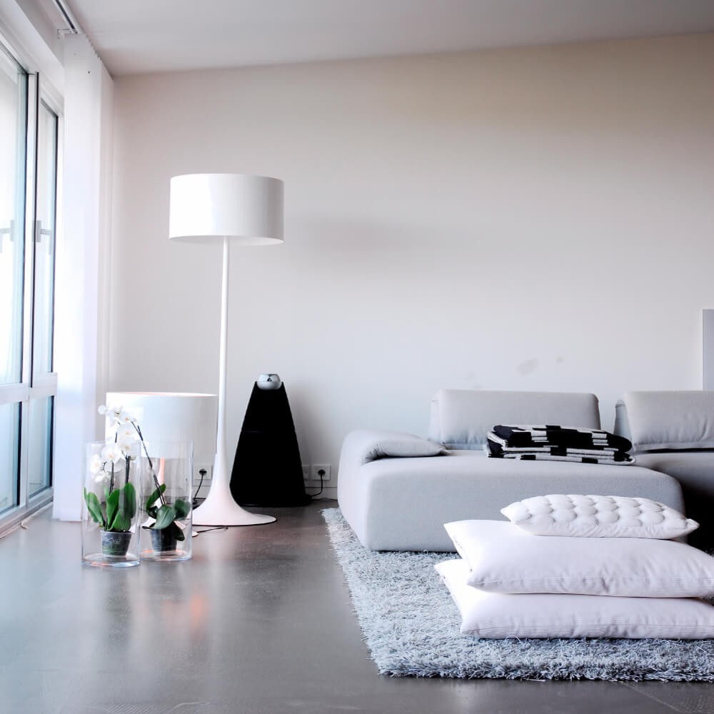 Réplica do abajur de piso Spun Light