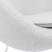 Replika äggstol i kashmir av designern Arne Jacobsen