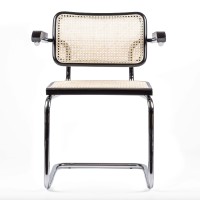 Réplica de la silla Cesca Chair con reposabrazos del diseñador Marcel Breuer