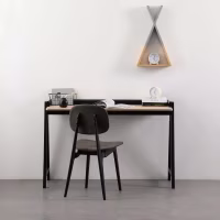 Mesa Escritorio Pop con Patas Lacadas de estilo moderno