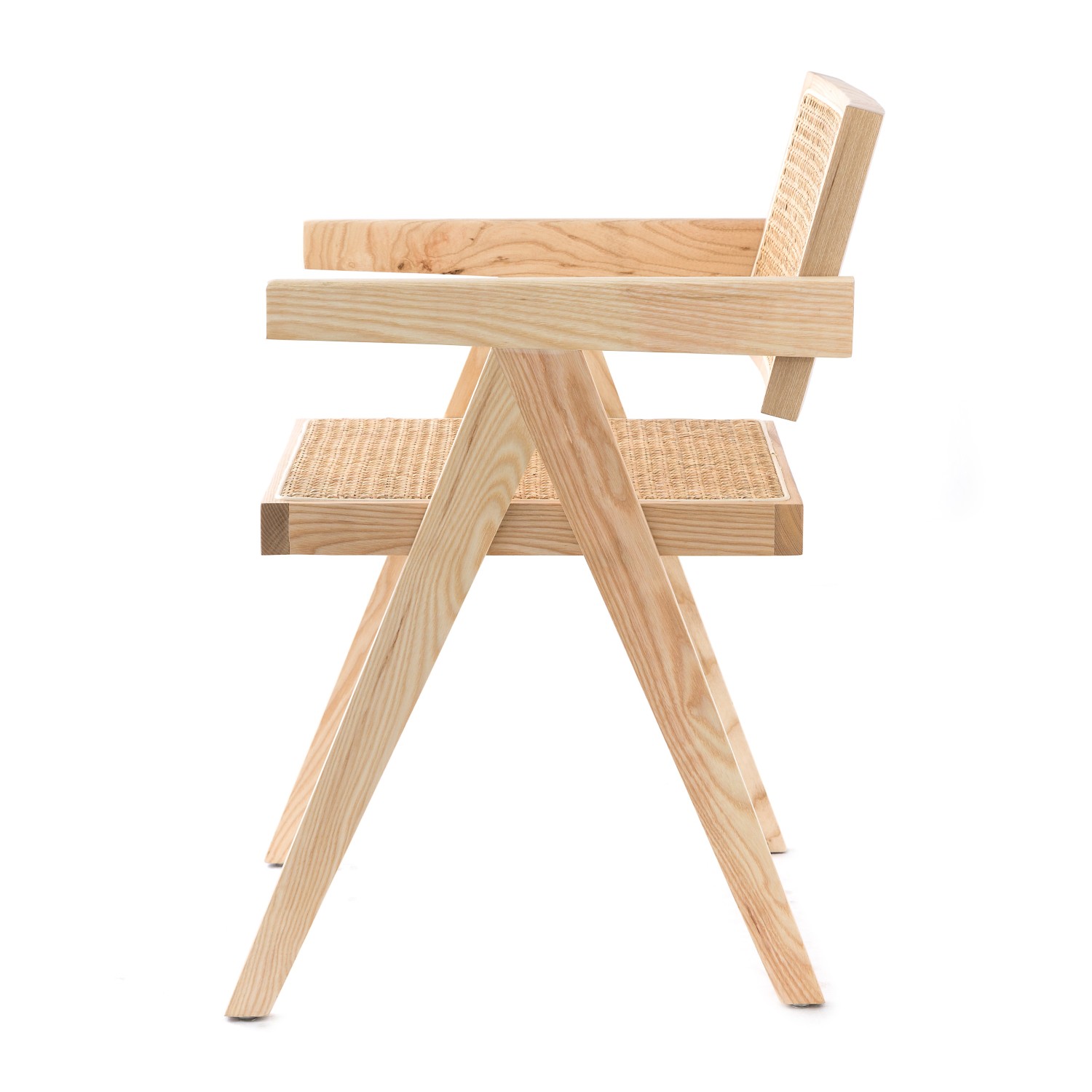 Replica Chandigarh stoel met armen door ontwerper Pierre Jeanneret 