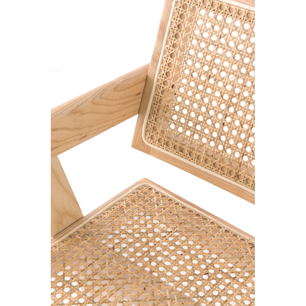 Réplica da cadeira Chandigarh com braços do designer Pierre Jeanneret 