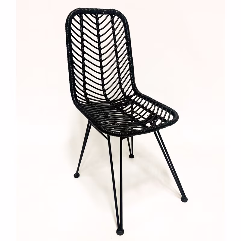 Chaise Le Midi en rotin parfaite pour l'extérieur
