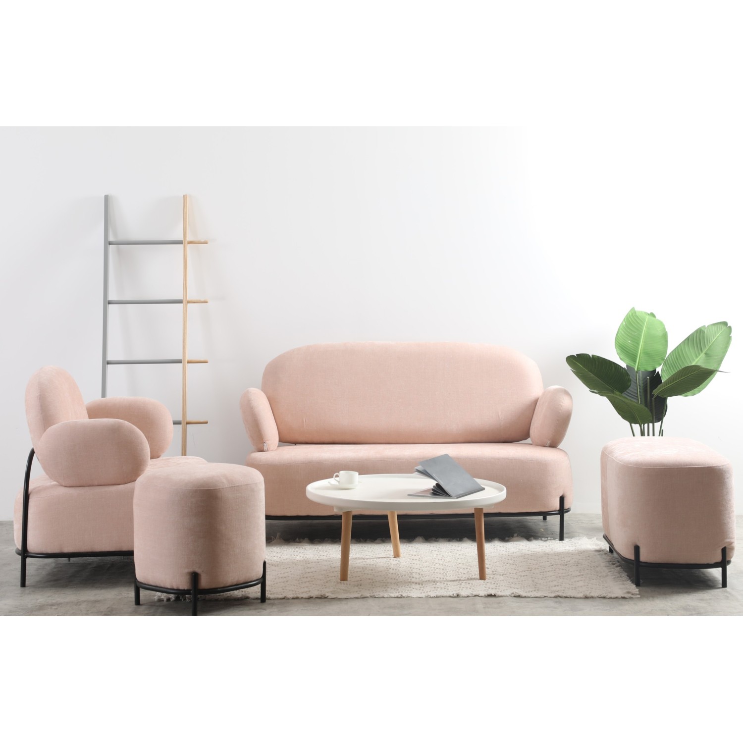 Minimalistický design Podnožka pohovky Clair Loveseat