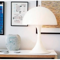 Replik der Phantella Design Lampe von Verner Panton
